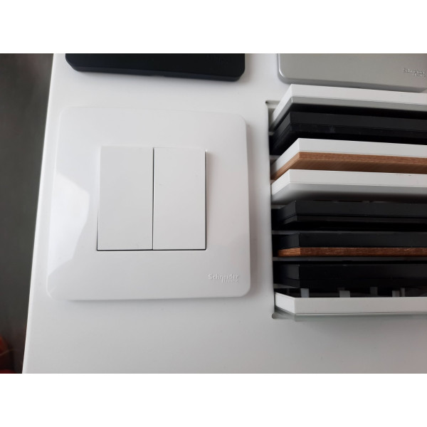 Розетка з з/к зі шторками, 16А + USB Type C, 2.1A, безгвин. клеми, алюміній, Unica NEW NU301730